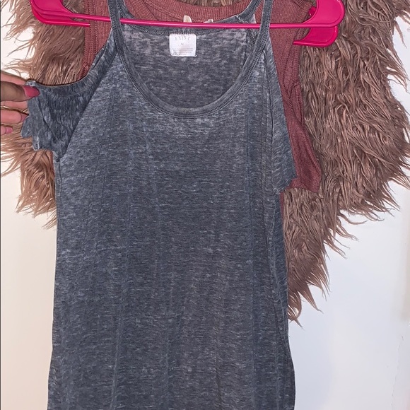 Off shoulder grey top - Picture 1 of 5